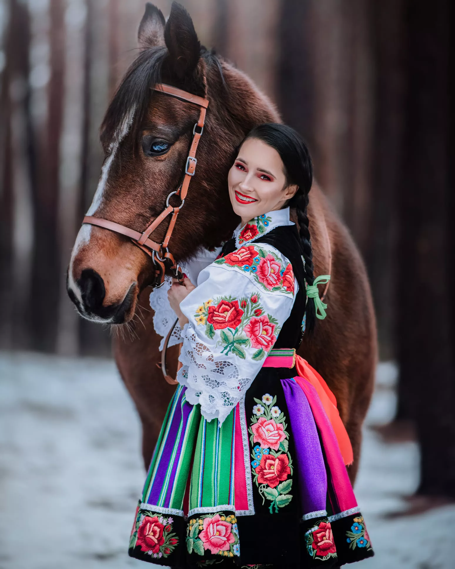 Przepiękna Emilka z Daj To Głośniej w ludowym wydaniu! Jej folkowy strój robi ogromne wrażenie! 